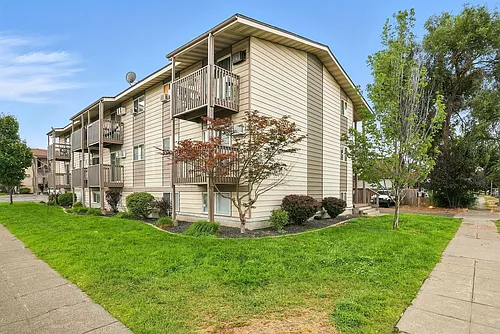 Cannonball Apartments! Photo 1