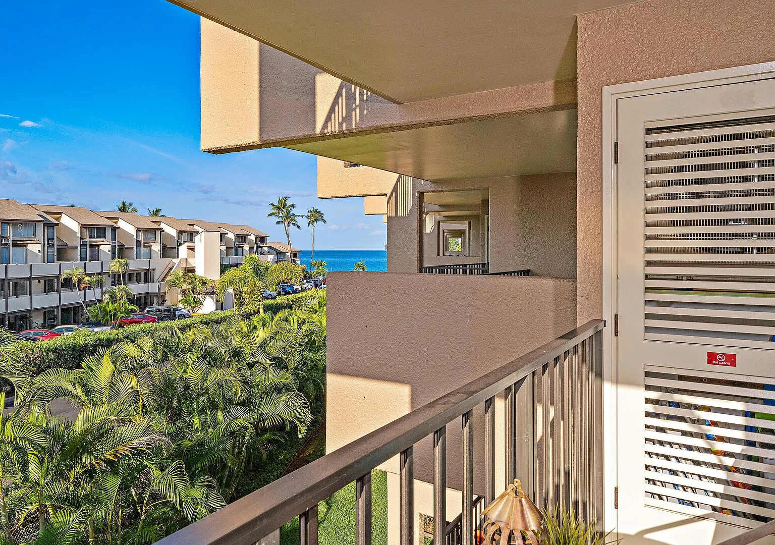 Kamaole Sands 9-301 - Luxurious Renovation, Split AC, Wi-Fi, Ocean — Photo 2