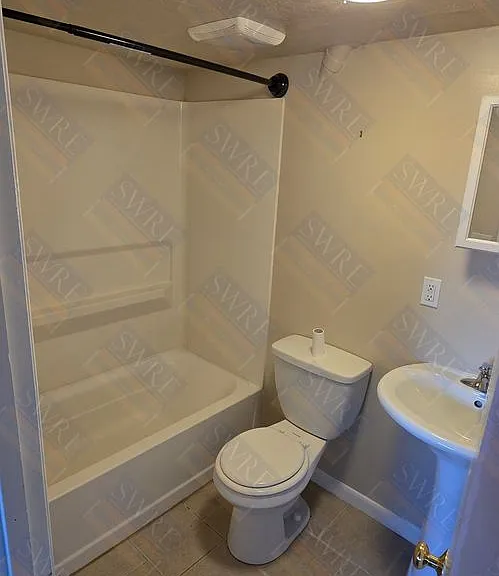 816 Walnut St — Photo 12