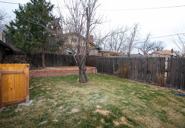 3733 Grove St — Photo 29