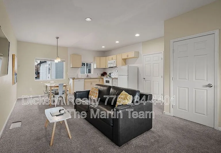 121 Caliente St — Photo 3