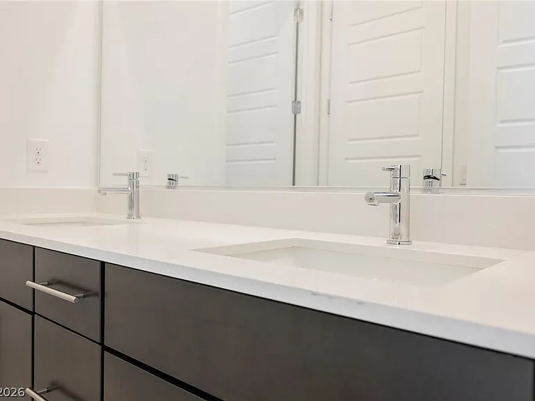 116 Skylar Village Ave — Photo 24