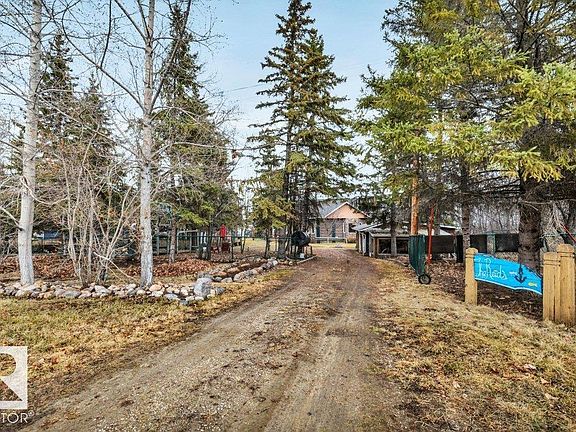 3rd image of 52427 Range Road 50 #13