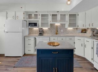 6223 NE 31st Ave NW #1008, Calgary, AB T3B 3X2