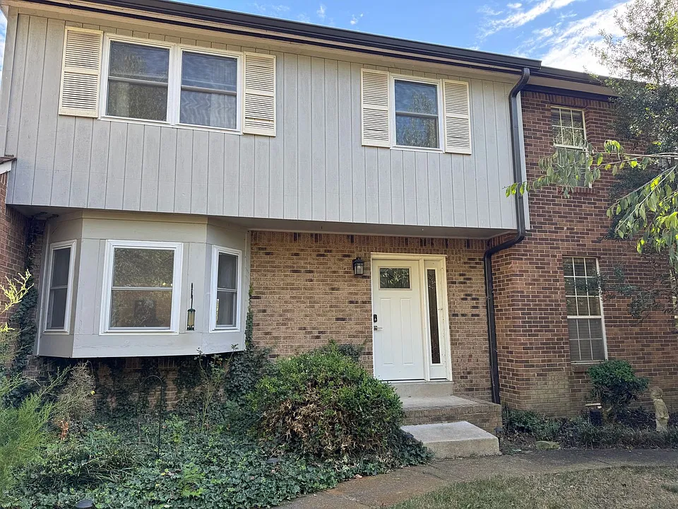 351 Huntington Ridge Dr