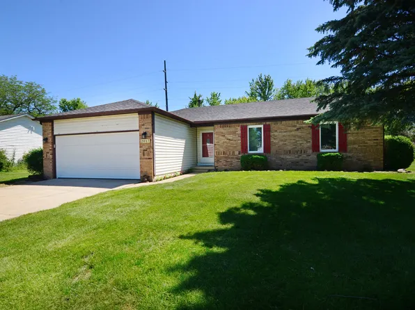 2017 Jason Dr, Lebanon, IN 46052