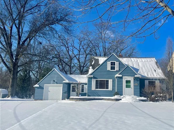 1544 Edgefield Rd, Lyndhurst, OH 44124