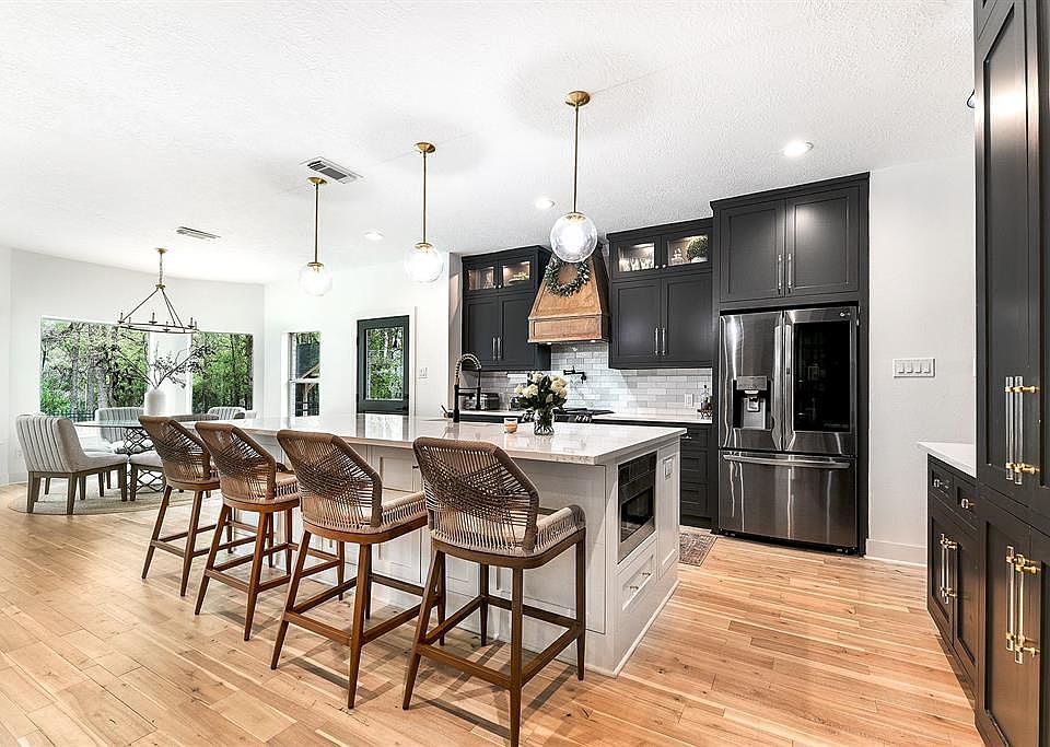 1st image of 32510 Waterworth Ct