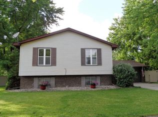 6272 Victory Ave, Portage, IN 46368