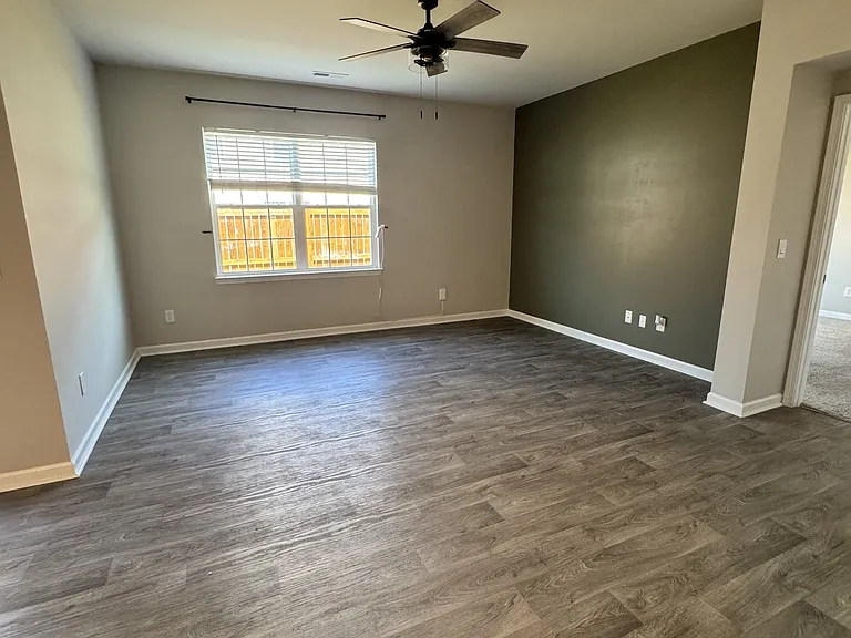 4518 Sandstone Dr — Photo 11