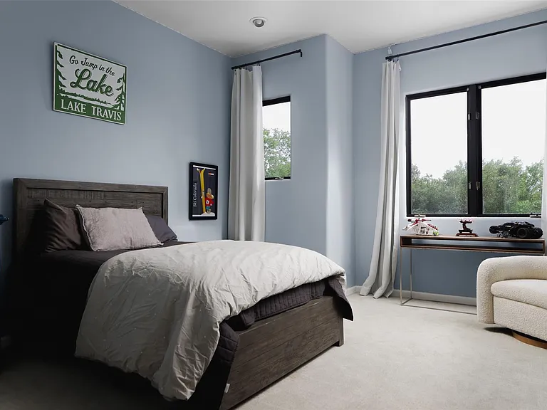 201 Costa Bella Dr — Photo 31