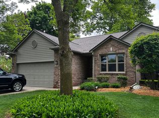 4478 Glenoaks Ct, Warren, MI 48092