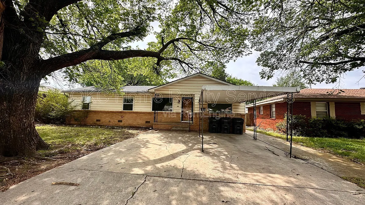 Building Photo - 6808 NW 59th St