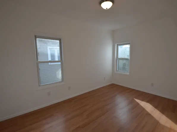 211 Duncan Avenue image 8 of 14