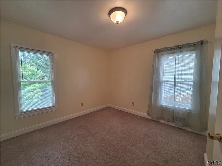 517 Garfield Ave — Photo 12