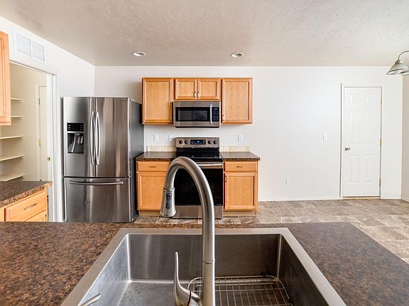 Deep single basin stainless steel sink