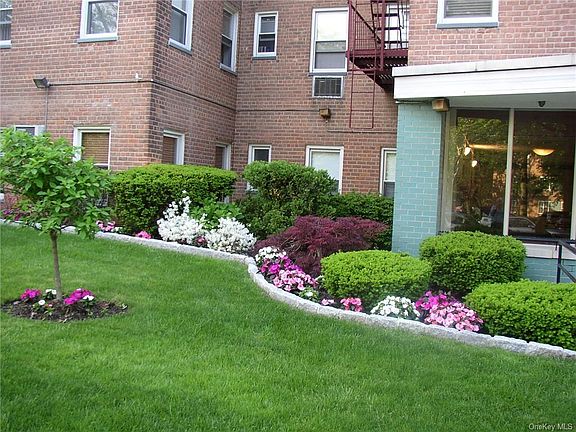 2nd image of 98 Dehaven Dr APT 4F