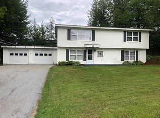 12 Spruce Ln, Barre, VT 05641