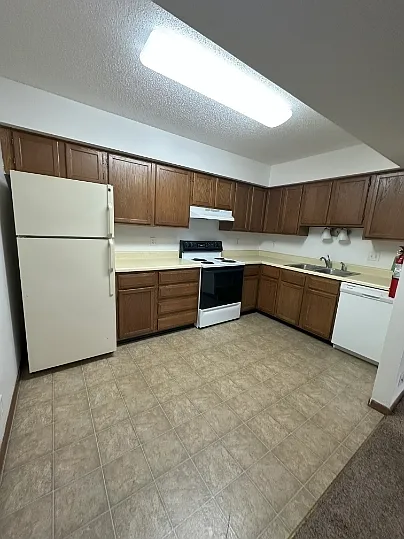 Building Photo - 3211 Terrace Dr #3219