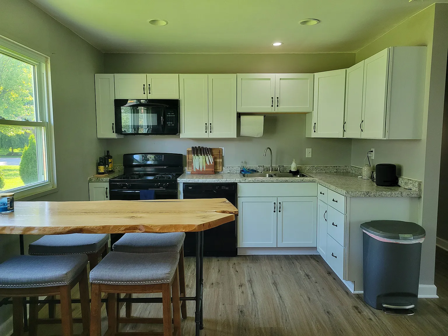 Beautiful 3 Bedroom Home for Rent — Photo 4