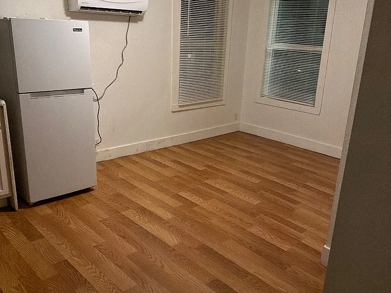 Unit Photo