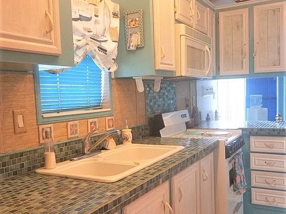 5th image of 607 Sand Dollar Dr #607
