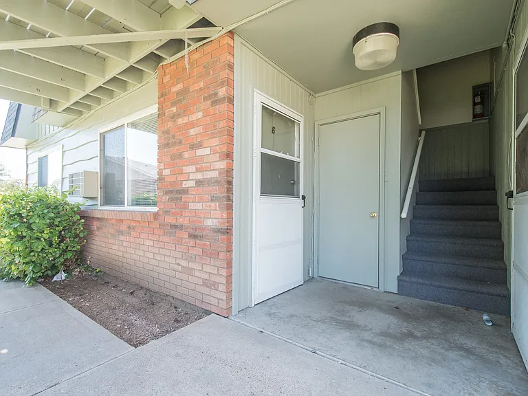1720 Azalea Ct #1 — Photo 32