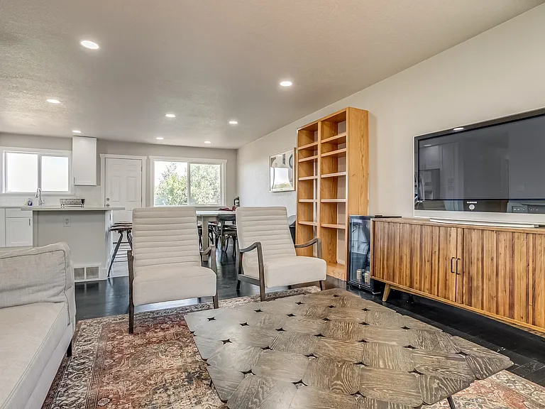 482 W 80th Ave #ADU — Photo 3