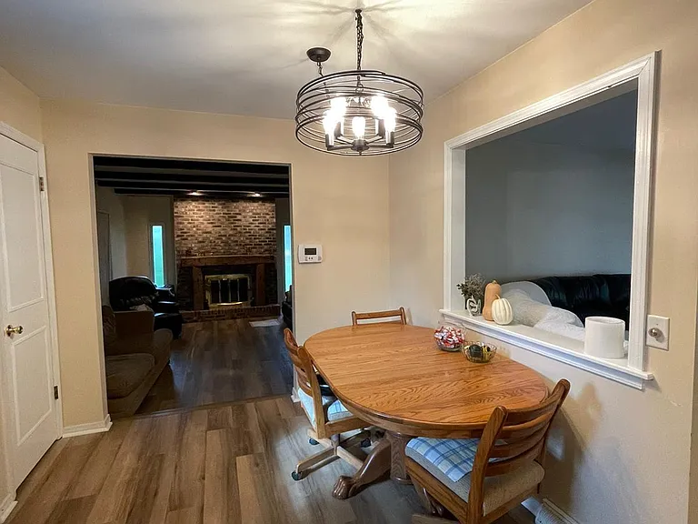 2111 Tamarack Ct — Photo 3