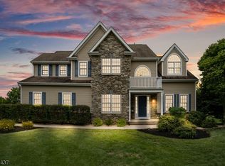 34 Players Blvd, Newton, NJ 07860