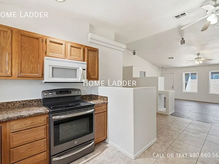 10452 W Arivaca Dr — Photo 12