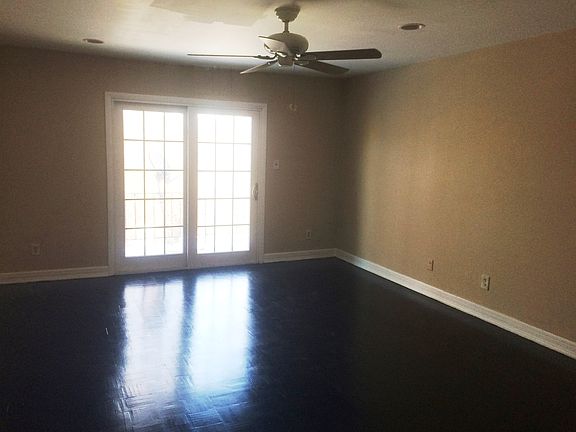 2nd image of 104 Fox Run Ln