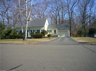94 Knollwood Dr, Branford, CT 06405
