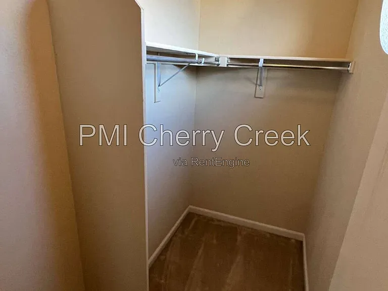 8159 S Akron Ct — Photo 19