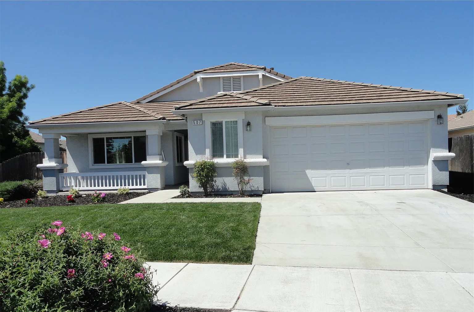 507 Brooks Dr photo 1