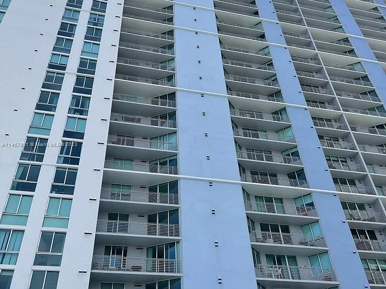 325 Biscayne Blvd #3716 — Photo 24