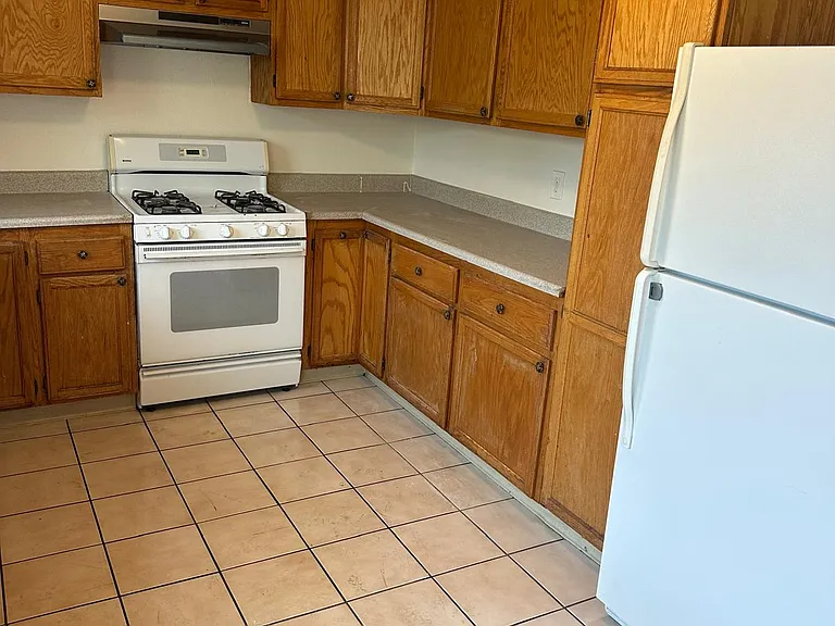 25538 Delmar Ave #10 — Photo 16