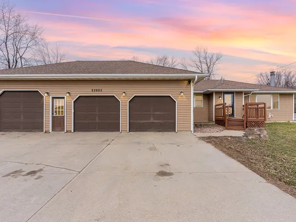 23905 Holt Ave, Hampton, MN 55031