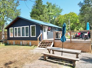 910 Hummingbird Ln, Leeds And The Thousand Islands, ON K0E1L0