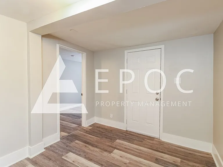 836 E Devonshire St — Photo 11
