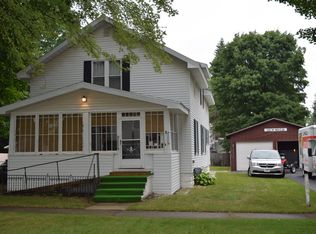 111 Michigan Ave, Hartford, MI 49057