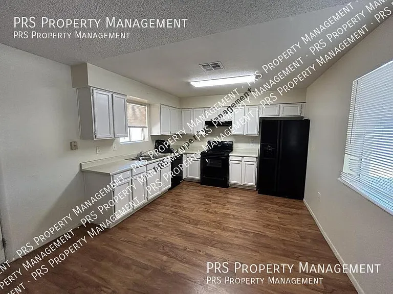 3147 E Edgewood Ave — Photo 9