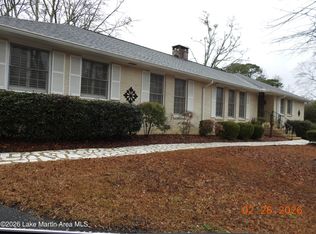 2249 Clubview Dr, Alexander City, AL 35010