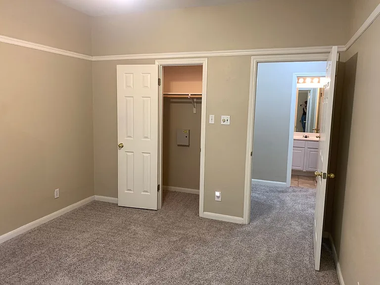 947 River Rock — Photo 22