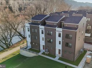 956 Riverplace Dr #56, Conshohocken, PA 19428