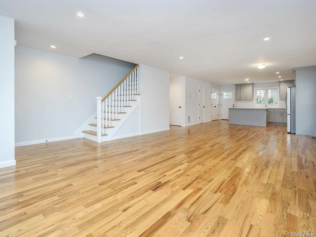 4 bed, 2.5 bath, 1700 sqft, $7,500 — Photo 4