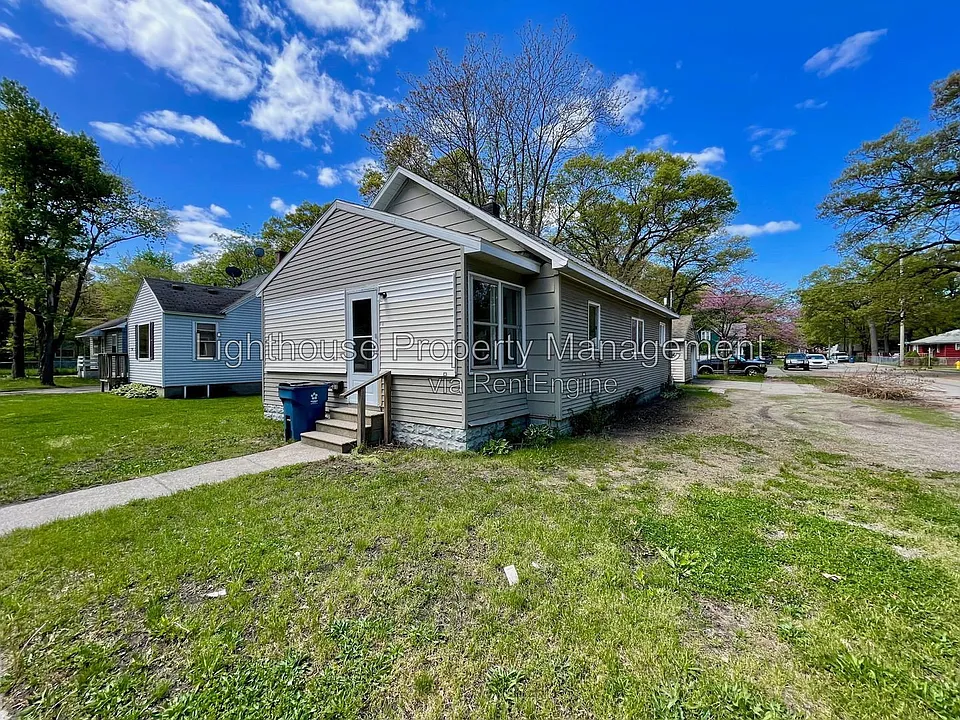 3201 5th St