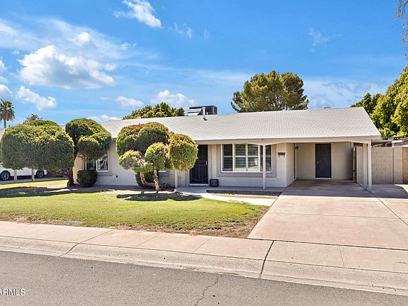 2nd image of 201 E HARVARD Drive