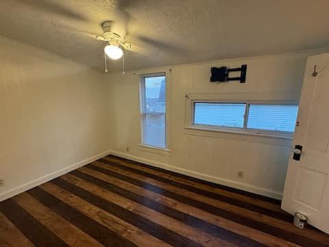 2nd image of 203 Myrtle St