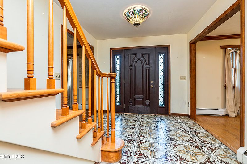 2nd image of 1245 Viewmont Drive